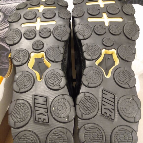 Nike sneakers size 10 - Picture 7 of 7